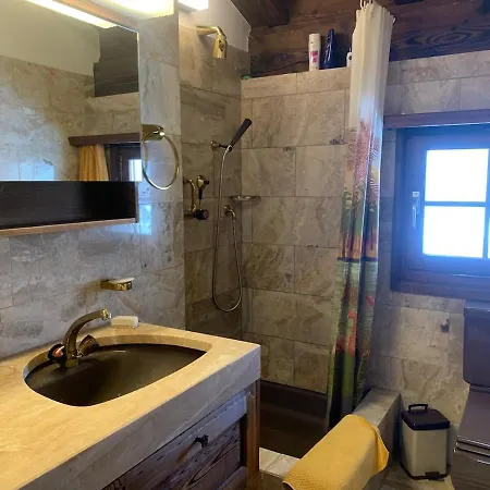 Mit Blick Auf Den Gotschna *