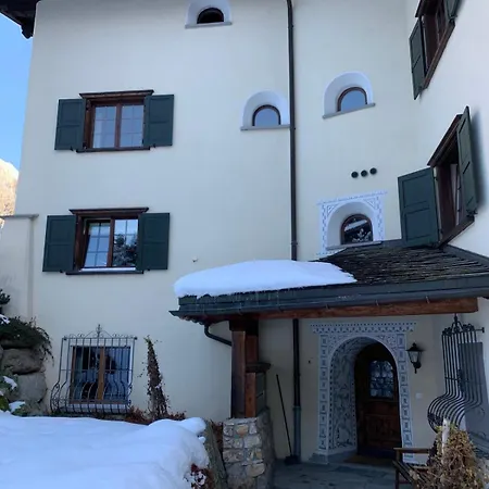 Mit Blick Auf Den Gotschna *