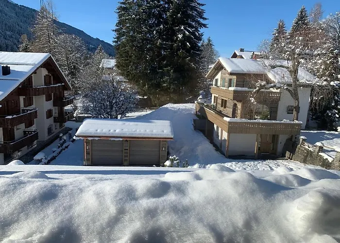 Mit Blick Auf Den Gotschna * Klosters-Serneus