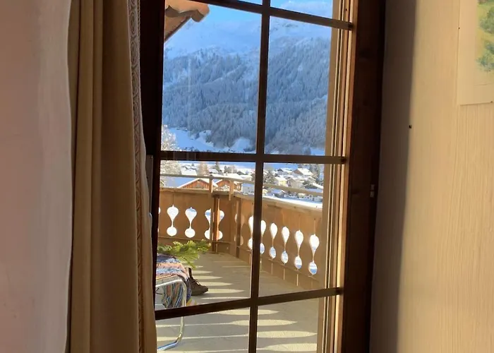 Mit Blick Auf Den Gotschna Klosters-Serneus