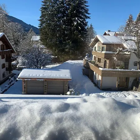 Mit Blick Auf Den Gotschna * Klosters