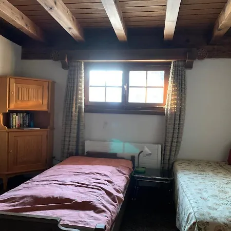 Mit Blick Auf Den Gotschna Apartamento *